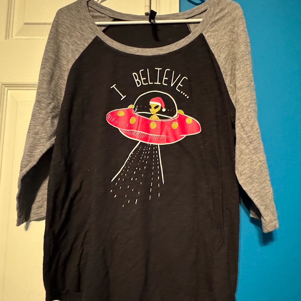 Torrid Christmas UFO Alien “I Believe” Pajama Sleep Shirt